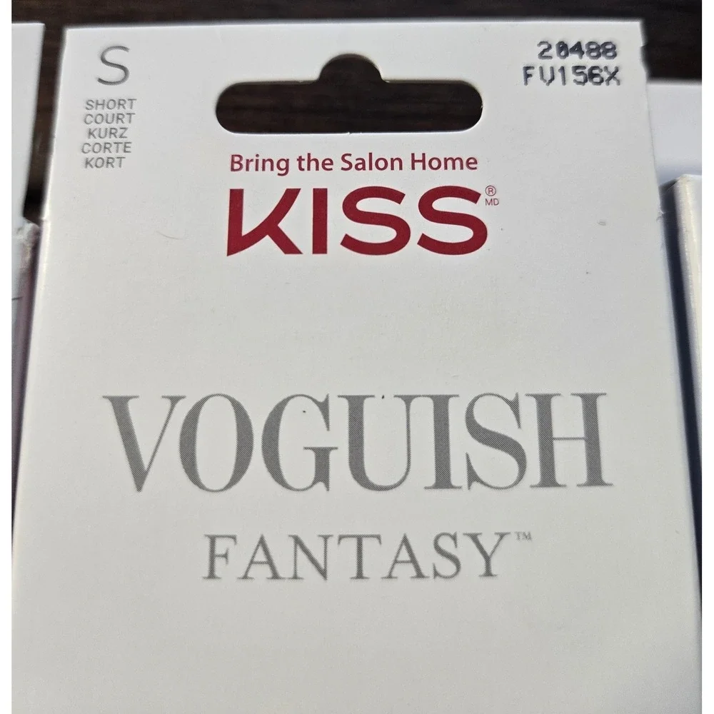 KISS Voguish Fantasy Press On Nails 3 Packs Short Oval Floral Nude‎ FV156X 28ct